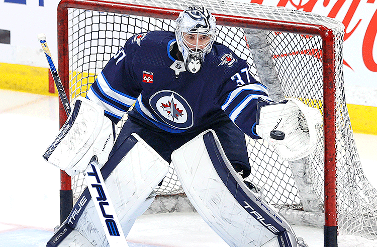 How To Bet - Jets vs Stars Odds, Picks, and Predictions Tonight: Hellebuyck Hushes Dallas Crowd