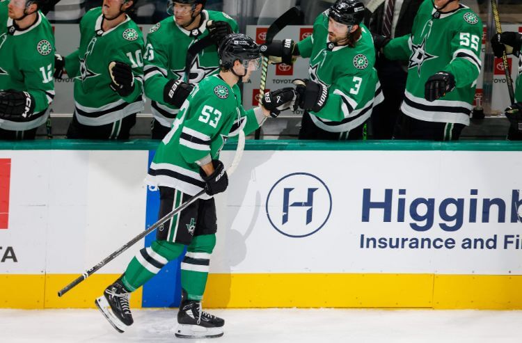 How To Bet - Stars vs Canucks Odds, Picks, and Predictions Tonight: Offensive Outburst in Van City