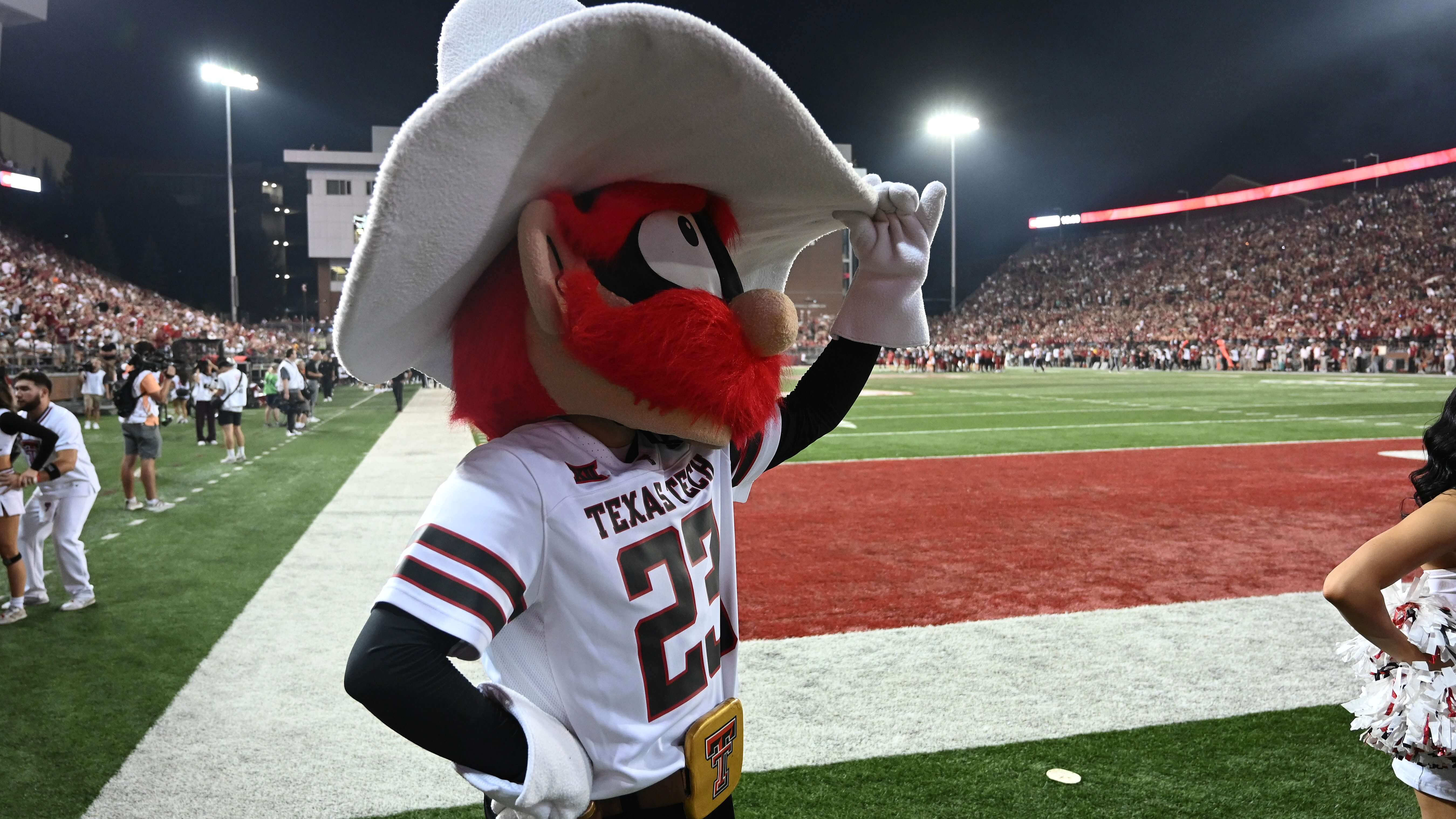 College Football Best Bets Week 8: Texas Tech Matchup More Bad News for Baylor Bears