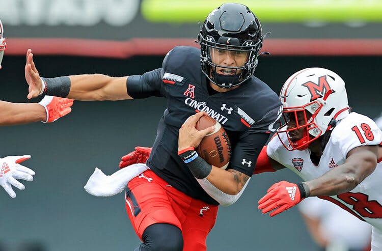 Desmond Ridder Cincinnati Bearcats college football