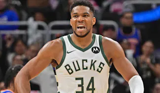 How To Bet - Warriors vs Bucks Prediction, Picks & Odds for Tonight’s NBA Game
