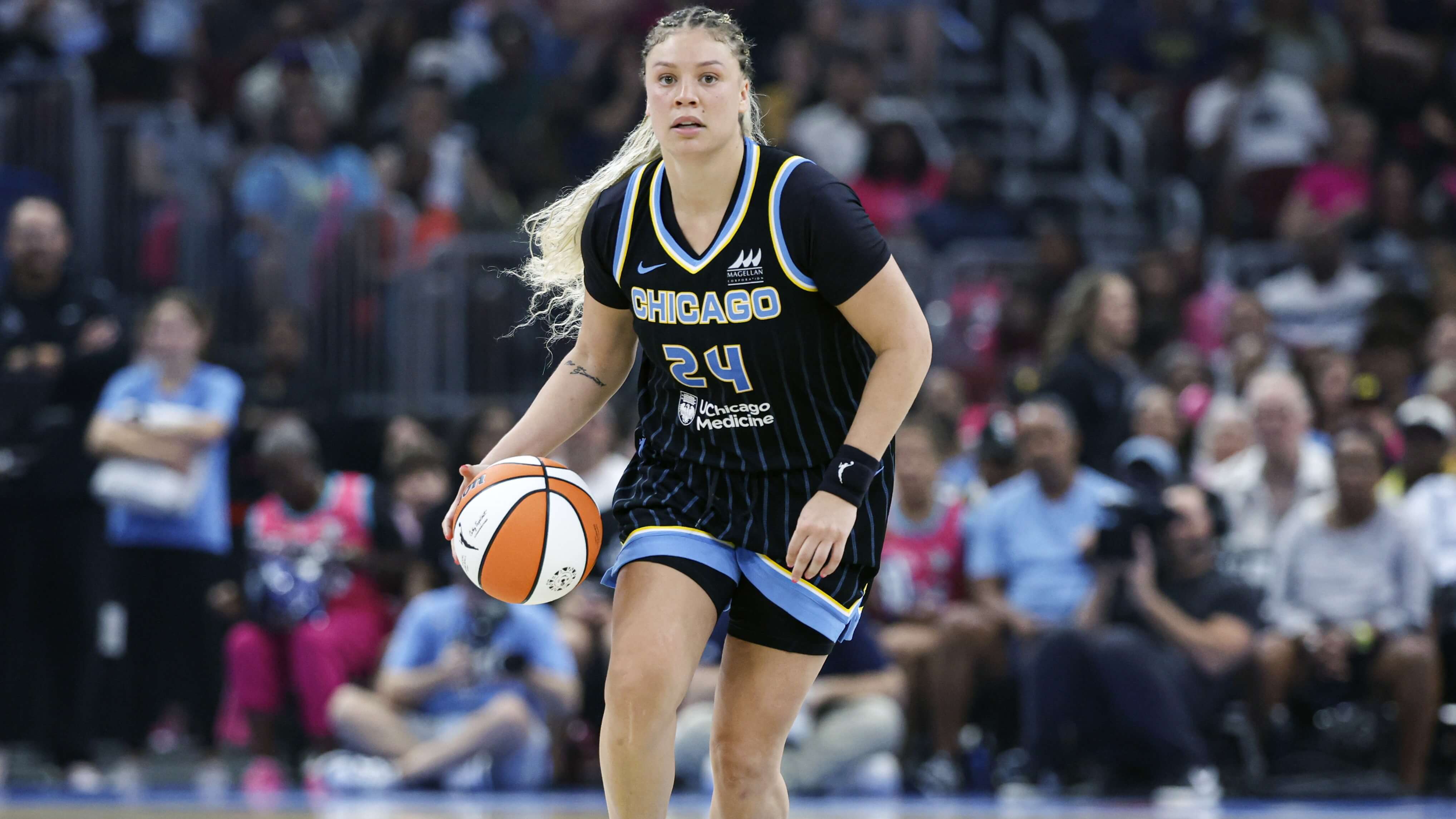 Valkyries vs Sky Predictions, Picks & Odds for Tonight’s WNBA Game