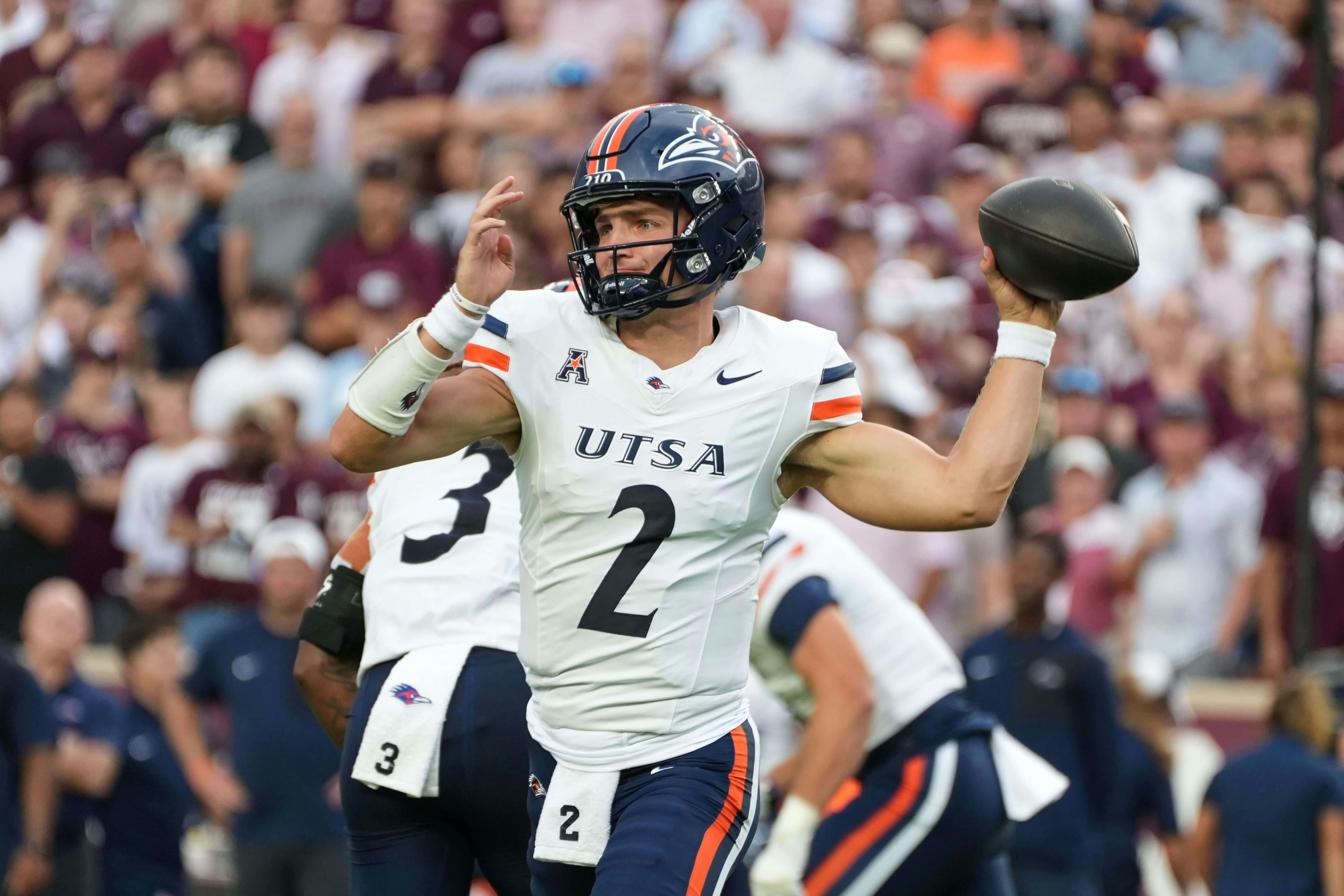 South Florida vs UTSA Prediction, Top Picks & Odds Tonight: College Football Week 6