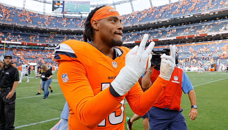 Sunday Night Football Odds: SNF Betting Lines 2025