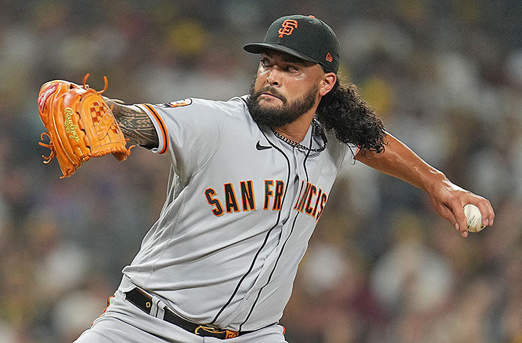 Giants vs Dodgers Odds, Picks, & Predictions: Southpaw Swagger Takes Over Chavez Ravine 