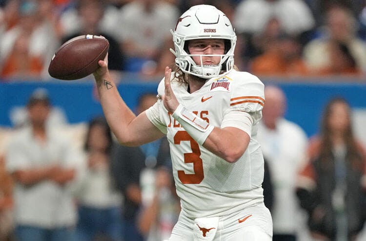  Texas Longhorns quarterback Quinn Ewers in NCAAF action.