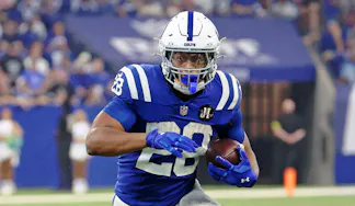 How To Bet - NFL Offensive Player of the Year Odds: Taylor Off to Blazing Start