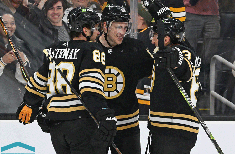 Bruins vs Lightning Picks, Predictions & Odds Tonight - NHL
