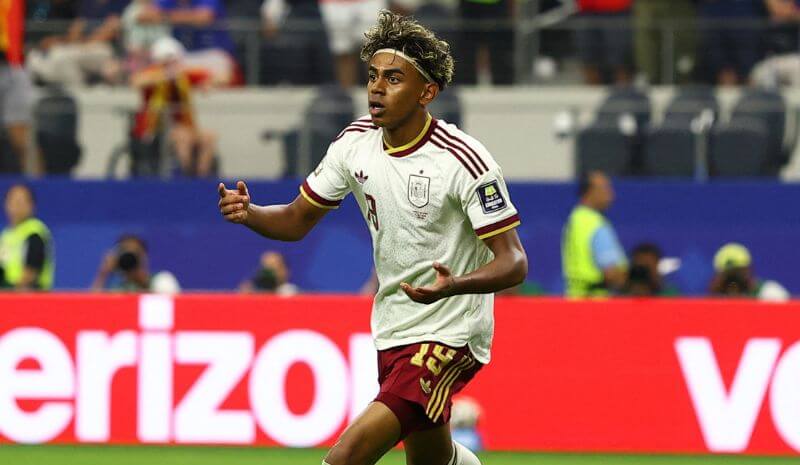 How To Bet - Argentina vs Spain Parlay Picks for Sunday's World Cup Final