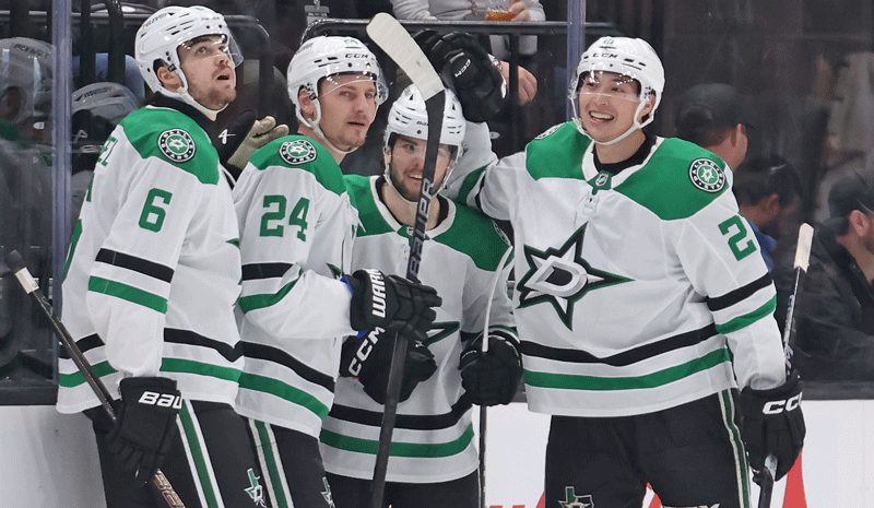 Stars vs Blackhawks Prediction, Picks & Odds for Tonight’s NHL Game