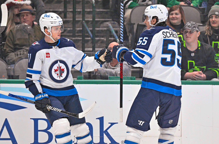 Jets vs Blackhawks Odds, Picks, and Predictions Tonight: Winnipeg Comes Out Flying
