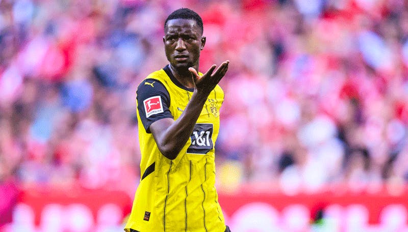 Borussia Dortmund vs Barcelona Predictions, Picks & Odds for Today's Champions League Match