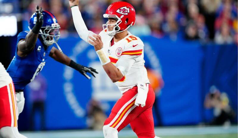 Patrick Mahomes Odds, Picks & Same-Game Parlay for Ravens vs Chiefs