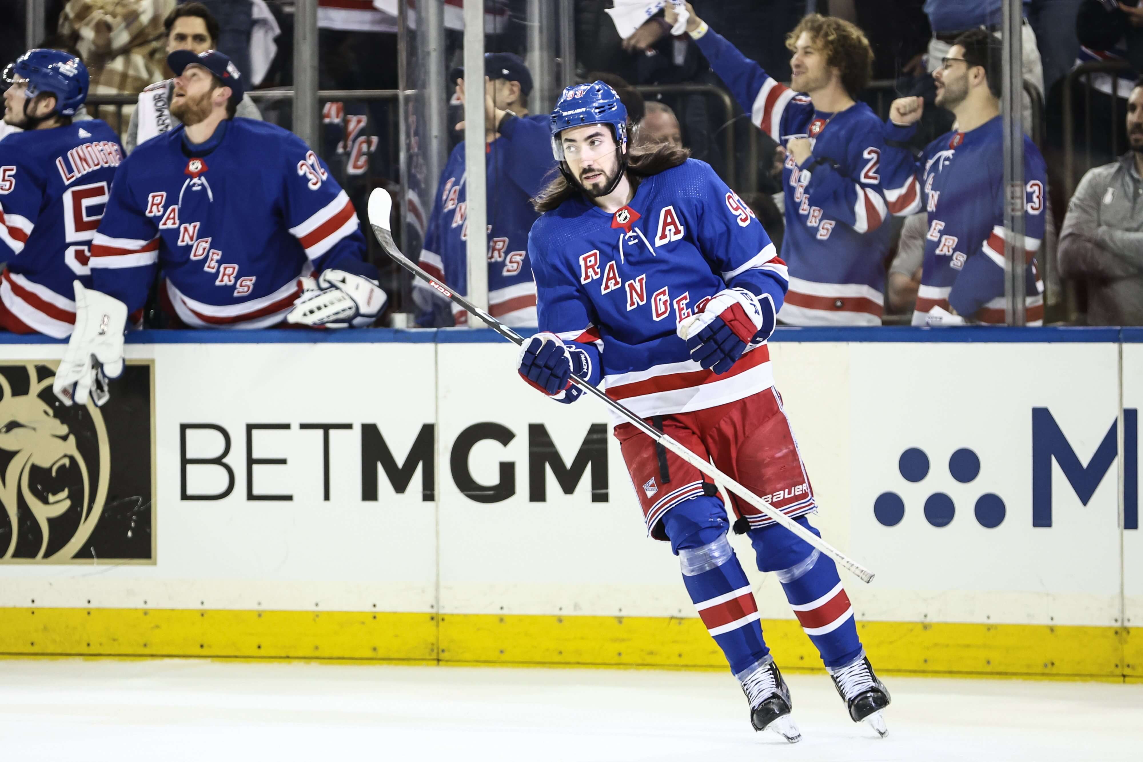 Panthers vs Rangers Prediction, Picks, and Odds for Tonight’s NHL Playoff Game 