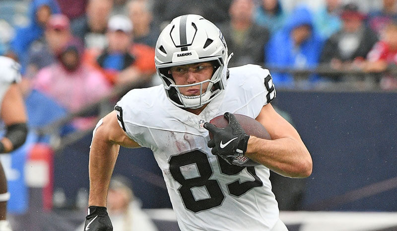 Raiders vs Broncos Props & Best Bets for Thursday Night Football Tonight