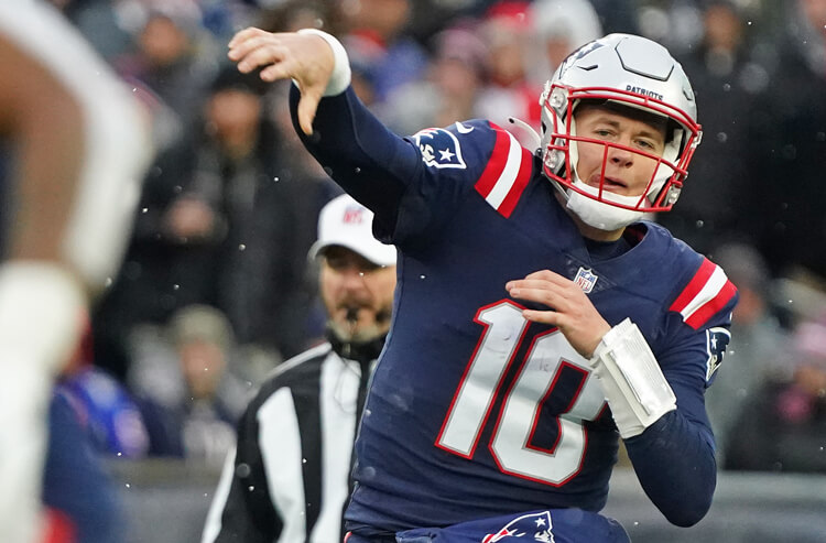Patriots vs Bills Monday Night Football Picks and Predictions: Pats Have Edge in AFC East Clash