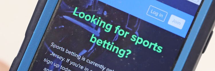 Sports betting advertising on mobile