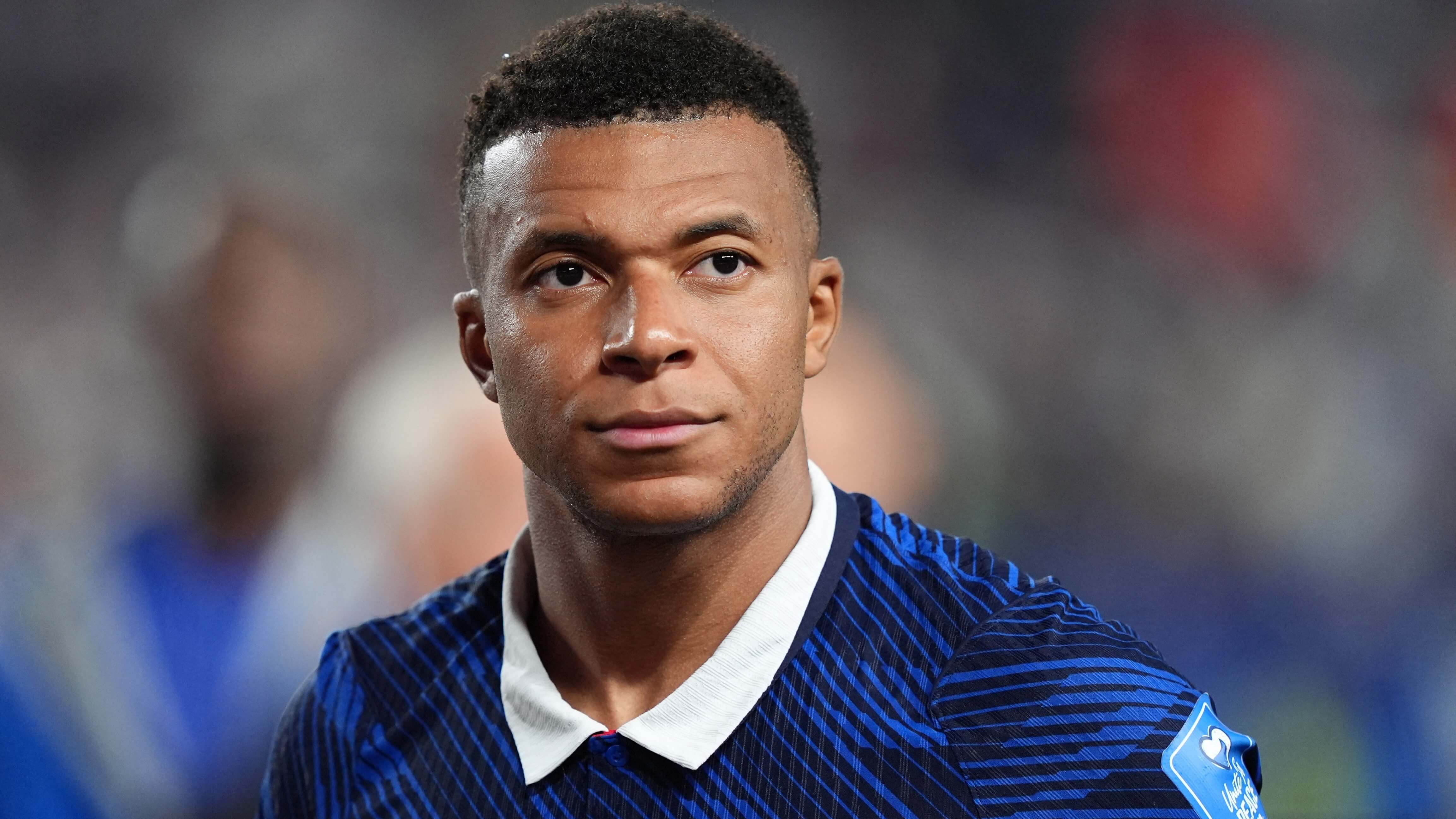 How To Bet - World Cup Golden Boot Odds 2026: Messi, Mbappe Continue Trading Haymakers