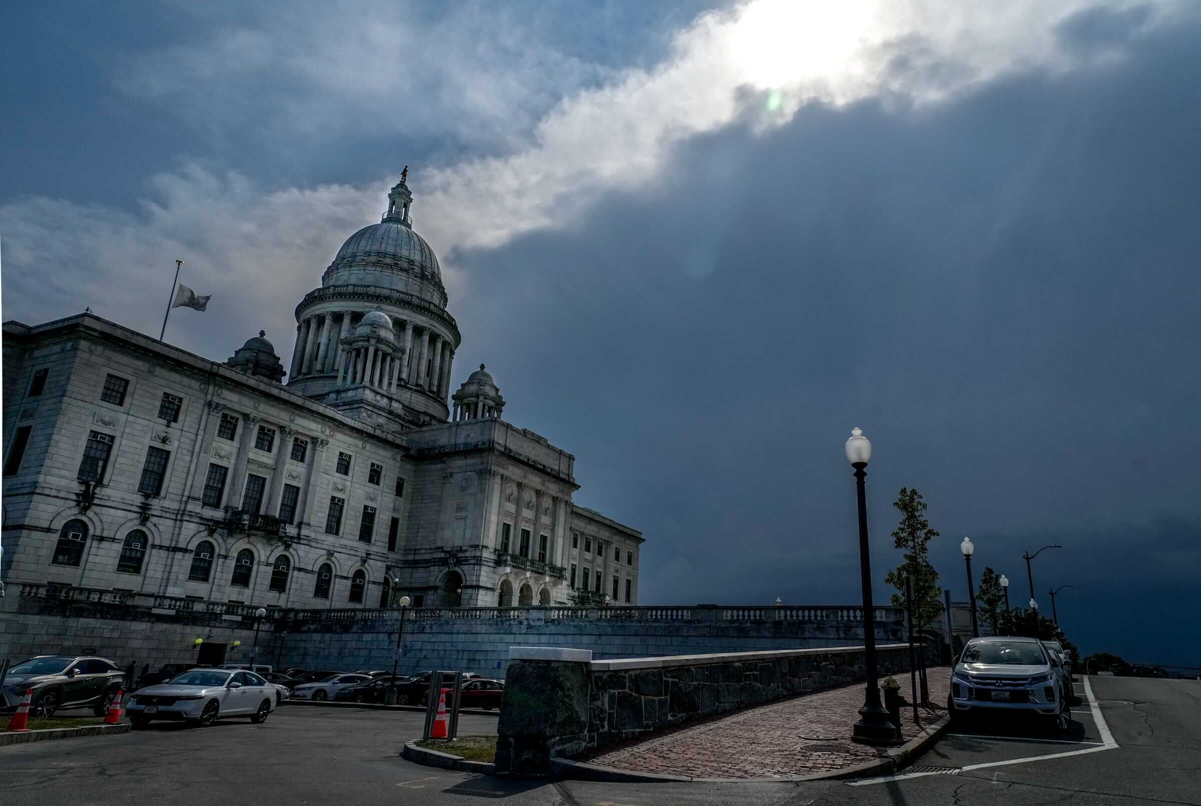 How To Bet - Rhode Island Could End Sports Betting Monopoly; Operators Interested