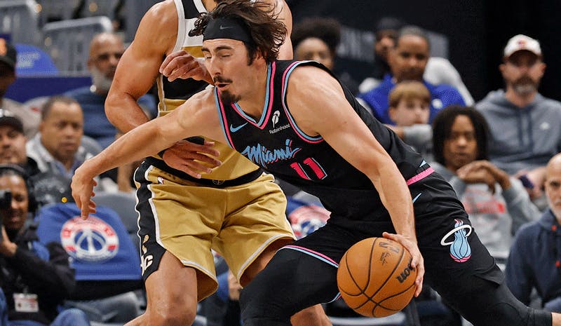 Hawks vs Heat Prediction, Picks & Odds for Tonight’s NBA Game