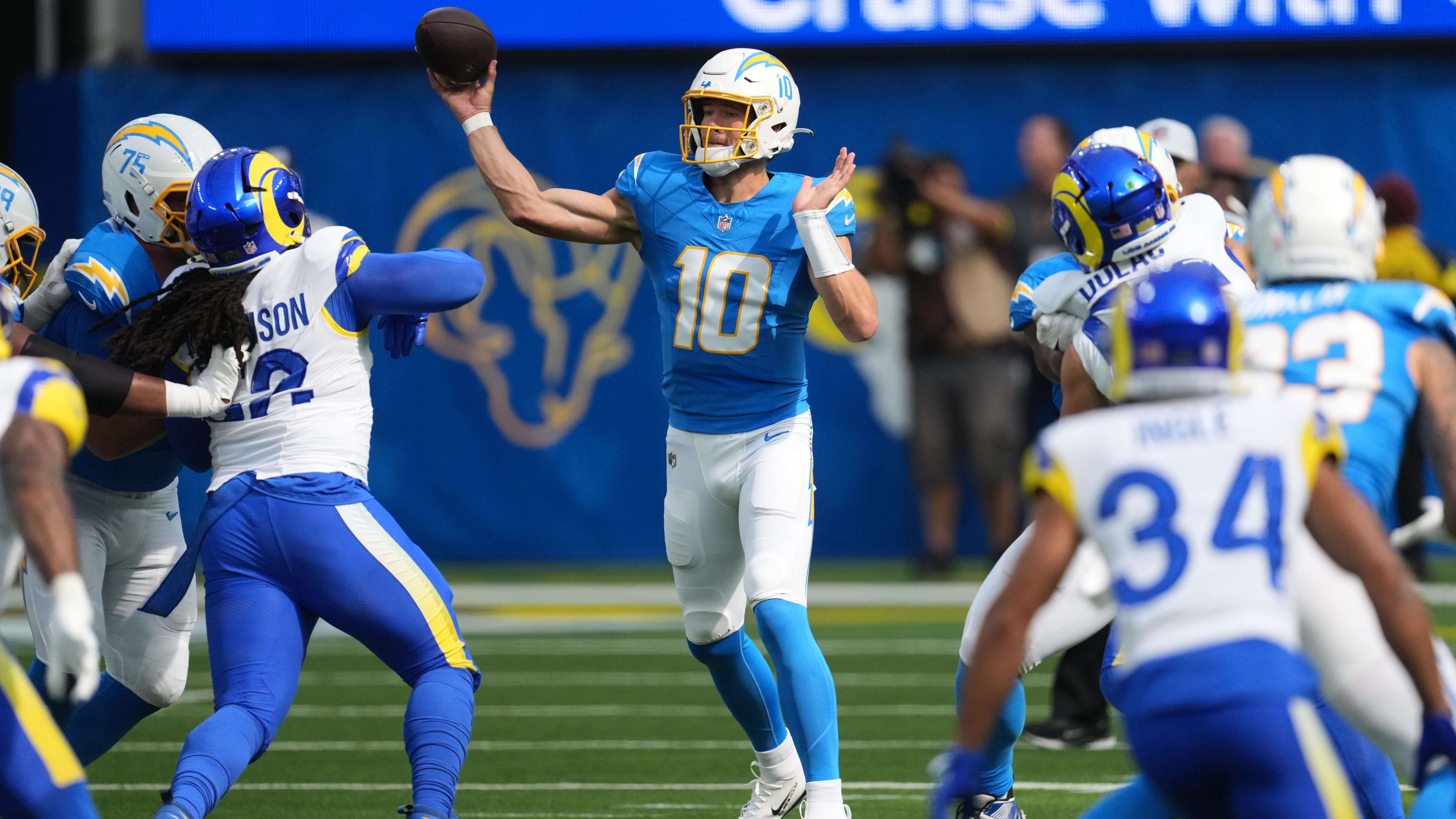How To Bet - Chiefs vs Chargers Prop Picks & Best Bets for Friday Night Football Today