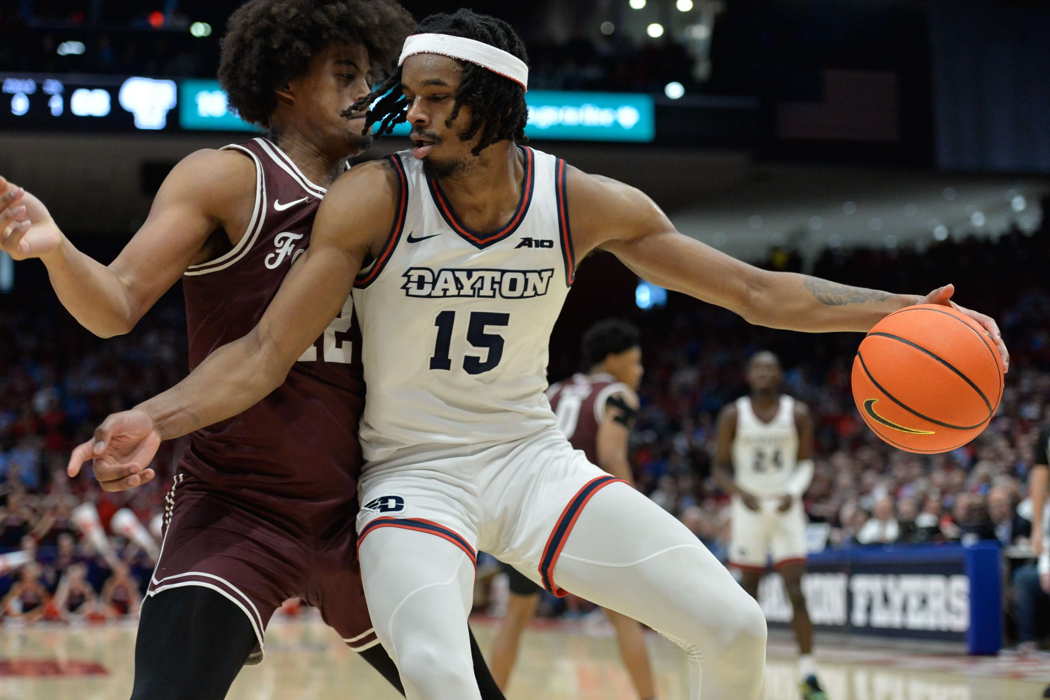 Dayton vs Loyola Chicago Odds, Picks and Predictions: Holmes, Watson Hounded by Opposing Defenses 