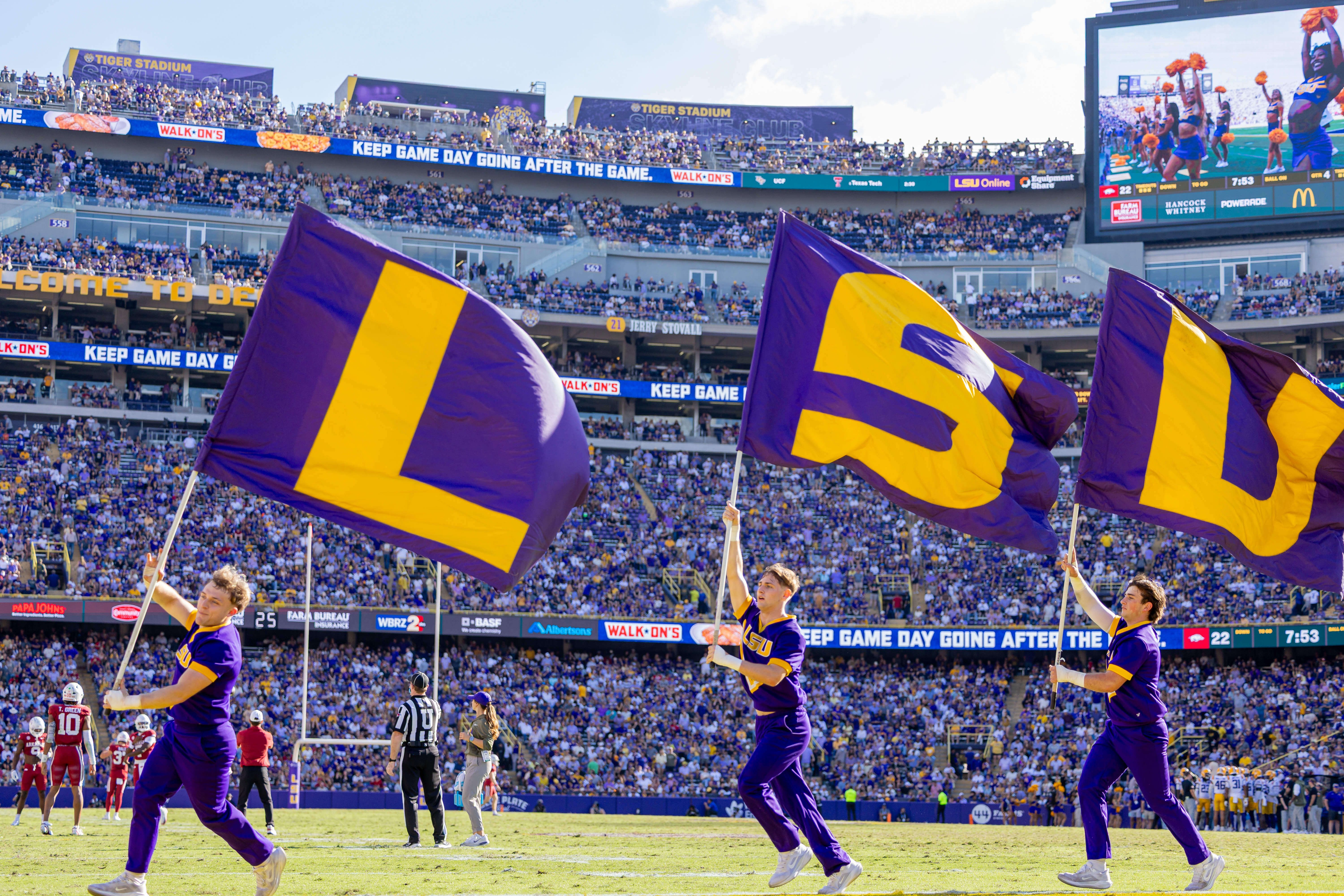 How To Bet - Clemson vs LSU Weather Report: Afternoon Storms Could Linger Near Kickoff