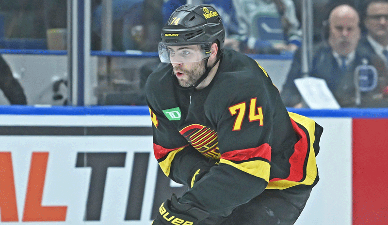 How To Bet - Canucks vs Blues Prediction, Picks & Same-Game Parlay for Tonight’s NHL Game