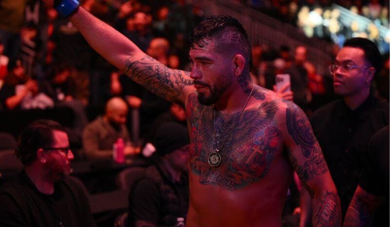 Roman Dolidze vs Anthony Hernandez Predictions, Picks & Odds