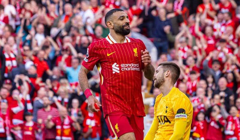 Chelsea vs Liverpool Predictions, Picks & Odds for Sunday's Premier League Match