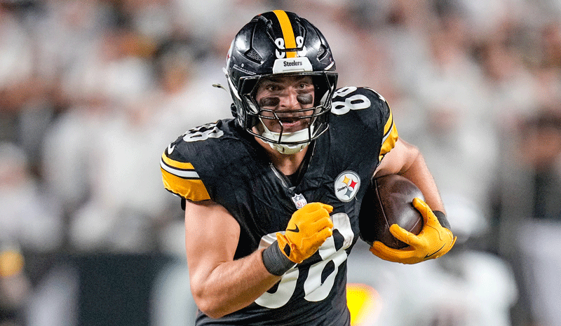 Dolphins vs Steelers Predictions, Best Bets, Props & Odds for Monday Night Football