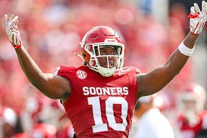 Oklahoma vs South Carolina Prediction, Picks & Odds for Today — College Football Week 8