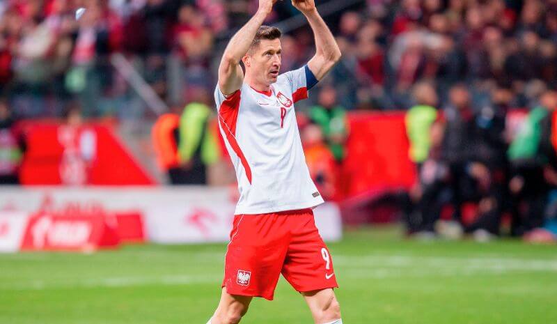 How To Bet - Sweden vs Poland Predictions, Picks & Odds for Tuesday's World Cup Playoff Match