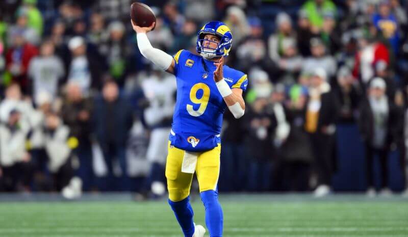 Los Angeles Rams quarterback Matthew Stafford (9) warms up before the game.