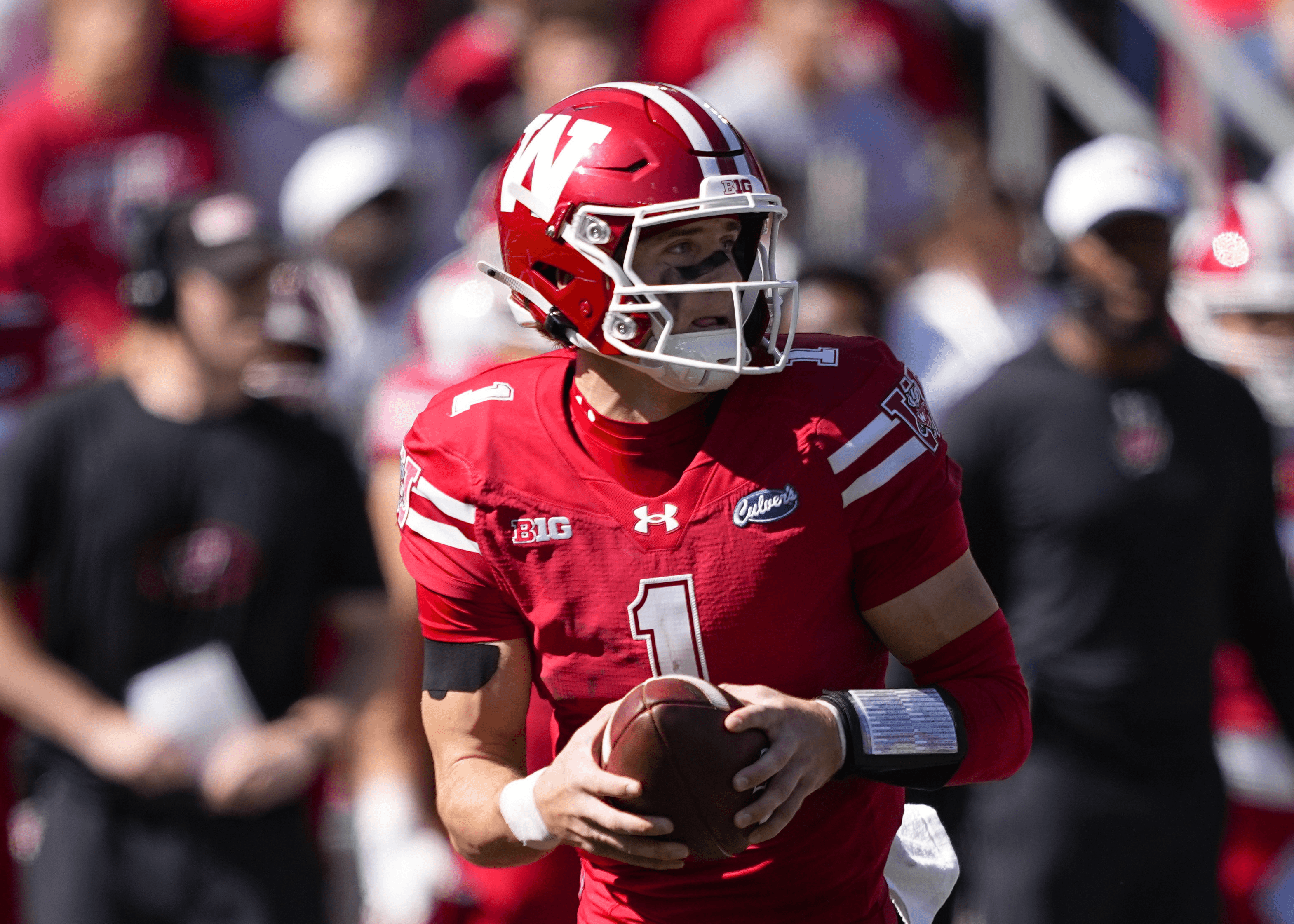 Wisconsin vs UCLA Prediction, Picks & Odds: College Football Week 7