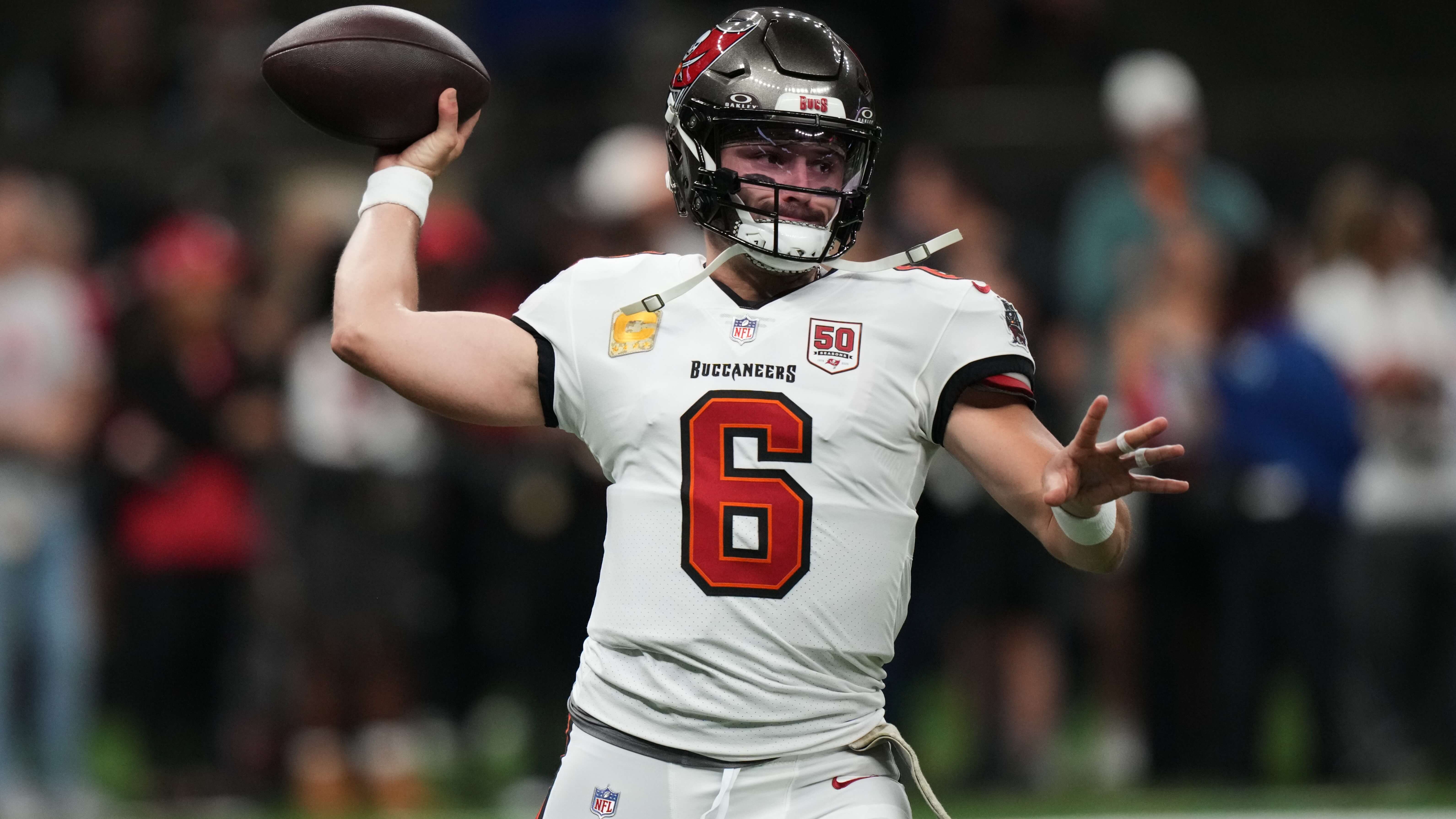 Patriots vs Buccaneers Predictions - Early Picks & Odds for Week 10