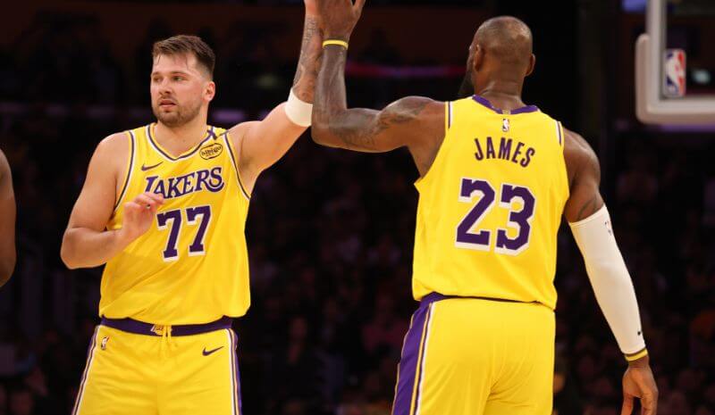 Clippers vs Lakers Prediction, Picks & Odds for Tonight’s NBA Game