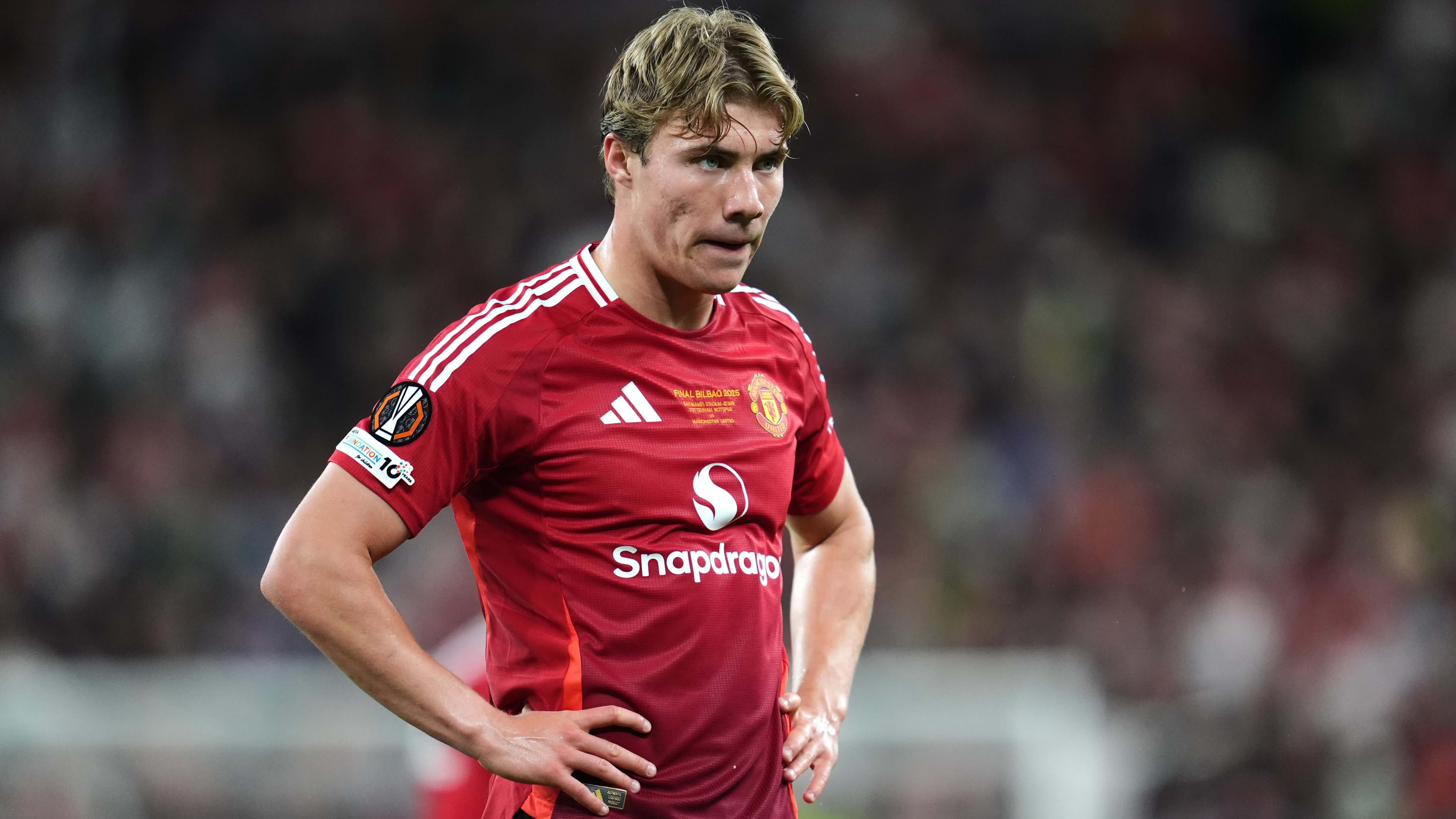 How To Bet - Manchester United vs Everton Predictions, Picks & Odds for Tonight's Club Friendly Match 