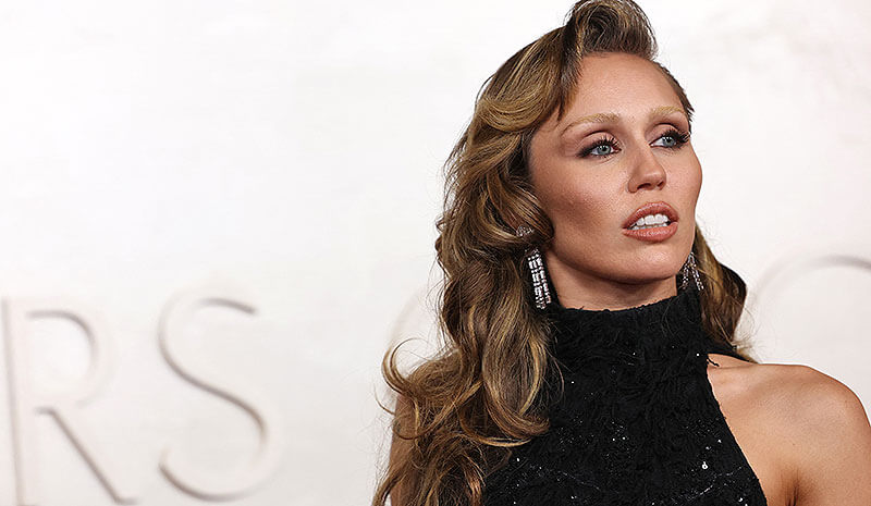 How To Bet - Super Bowl Halftime Show Odds & Predictions 2027: Miley Cyrus Emerges as Early Favorite