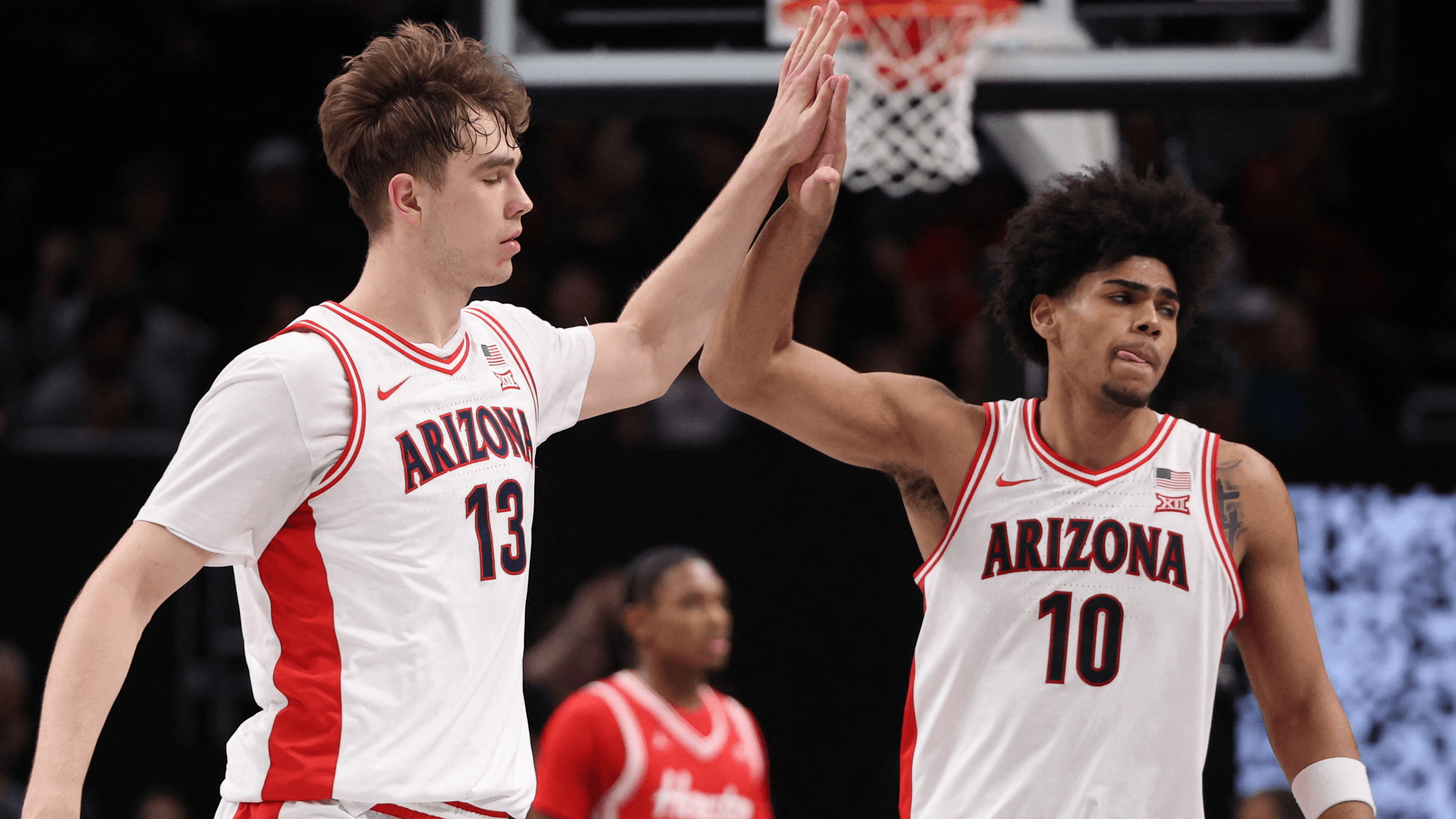 Utah State vs Arizona Prediction, Picks & Odds for Sunday's March Madness Game