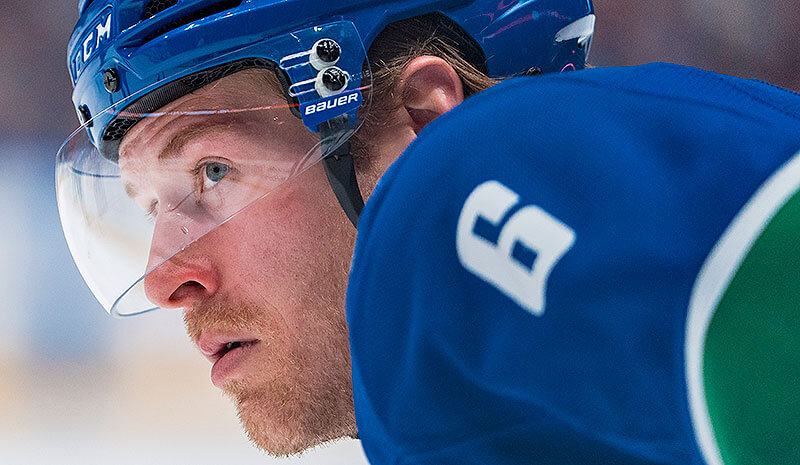 Canucks vs Predators Prediction, Picks & Same-Game Parlay for Tonight’s NHL Game