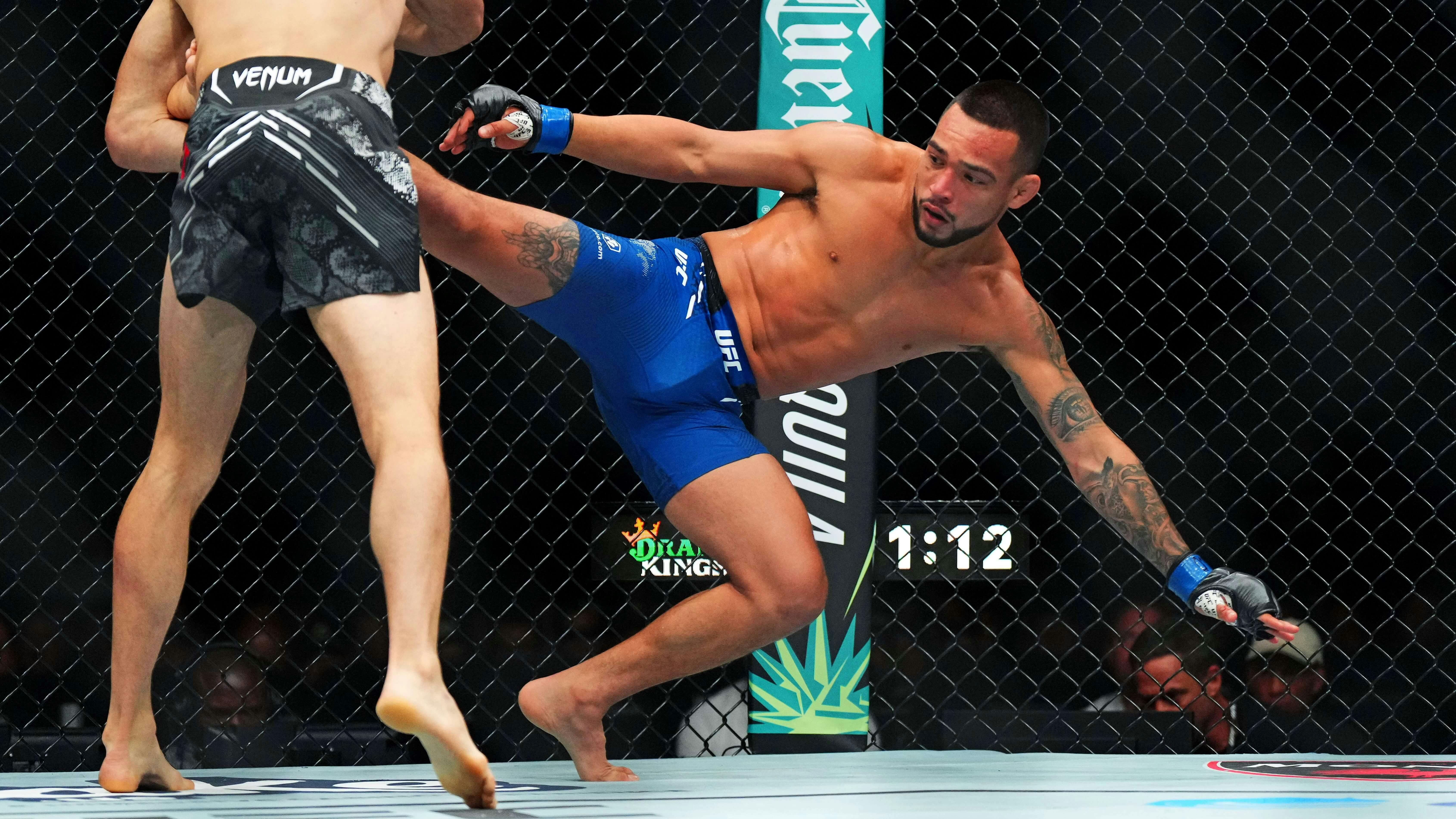 Hyder Amil vs Christian Rodriguez Predictions, Picks & Odds