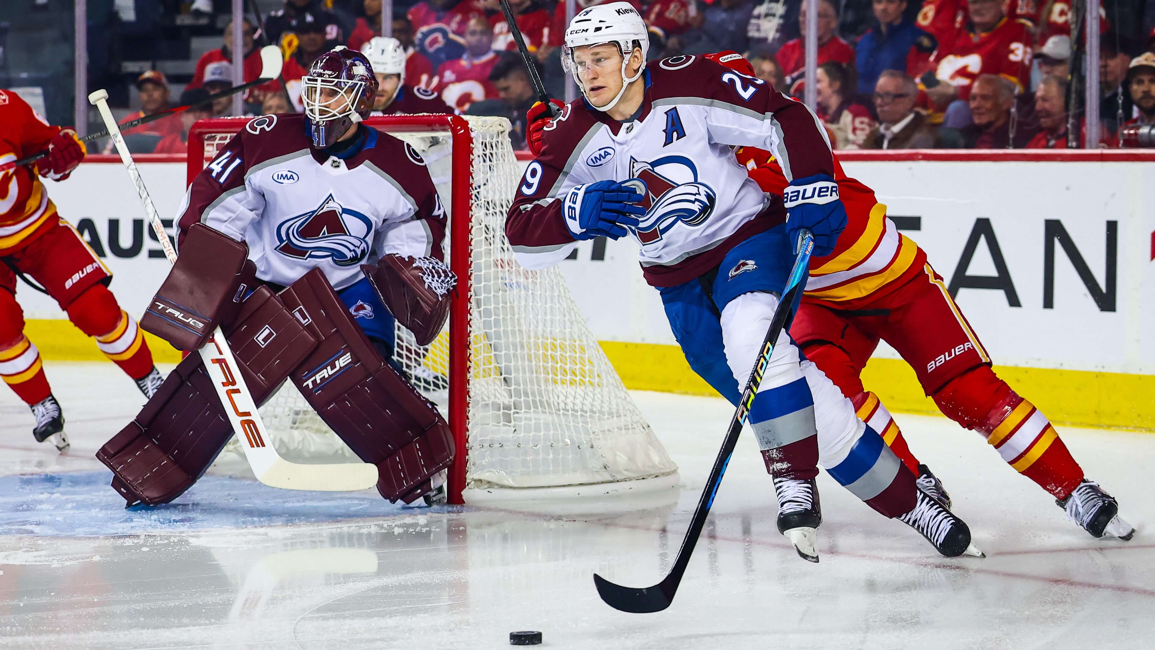Colorado Avalanche Nathan MacKinnon NHL