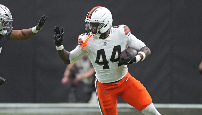 How To Bet - Browns vs Bears Predictions, Picks & Best Bets for Today's NFL Week 15 Game