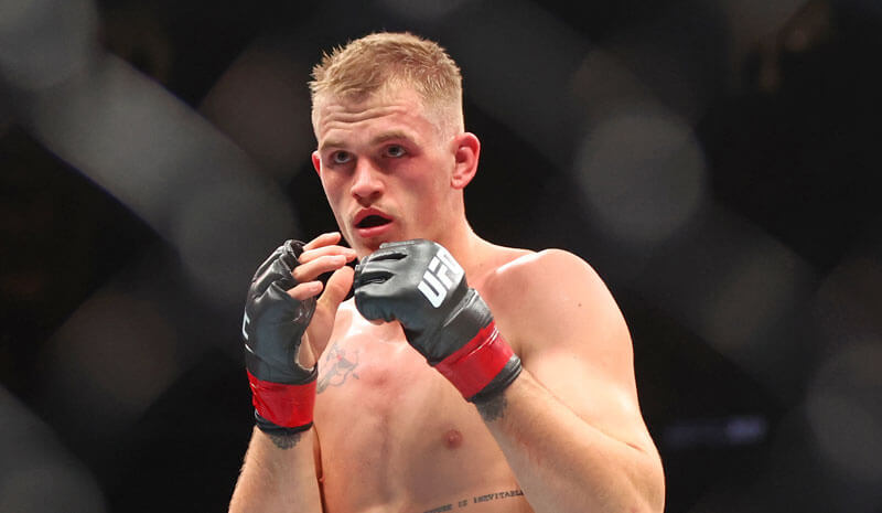 How To Bet - Islam Makhachev vs Ian Machado Garry Predictions, Picks & Odds for UFC 330 in Philadelphia 