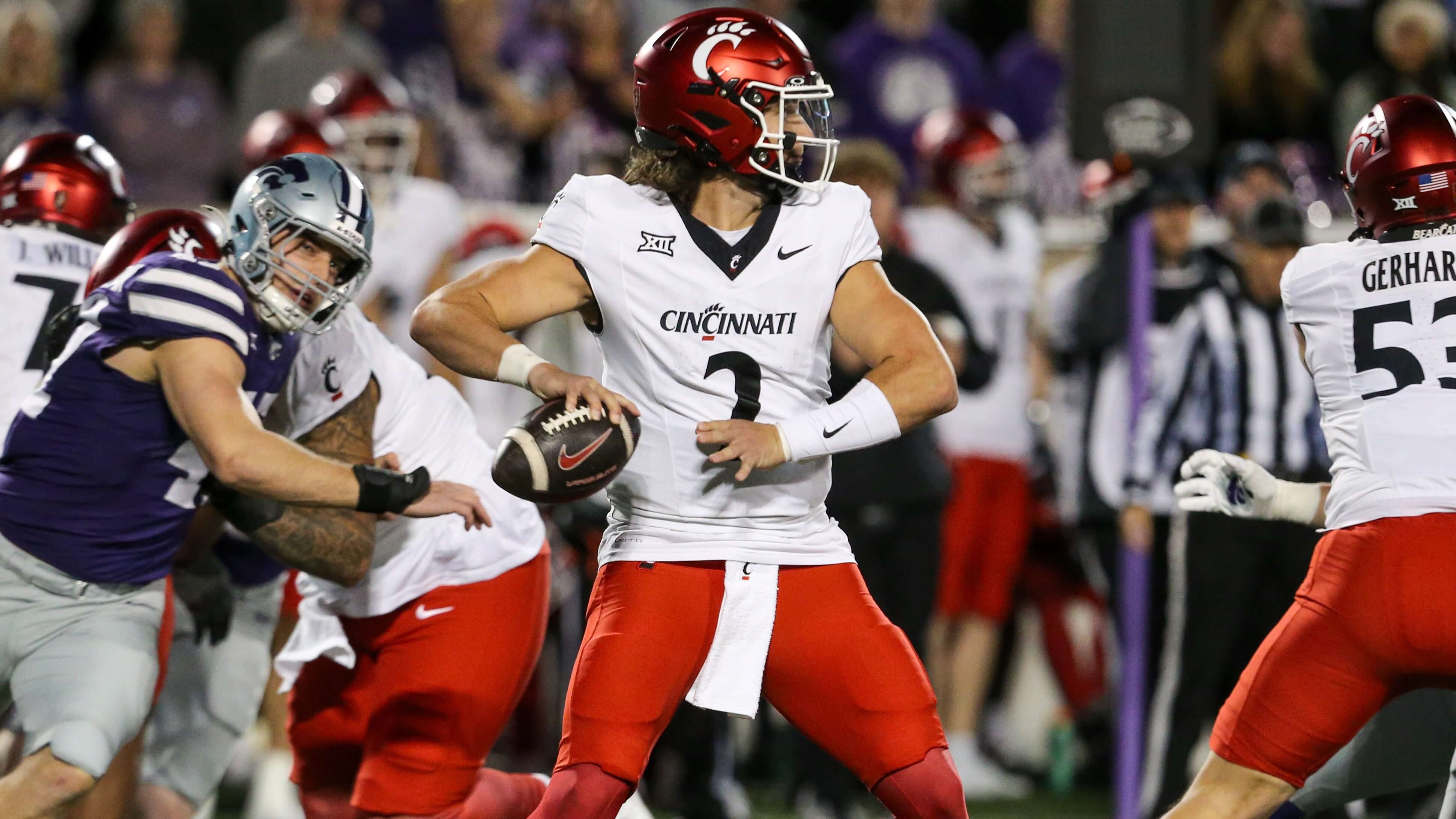 How To Bet - Nebraska vs Cincinnati Prediction, Picks & Odds for August 28 — College Football Week 1