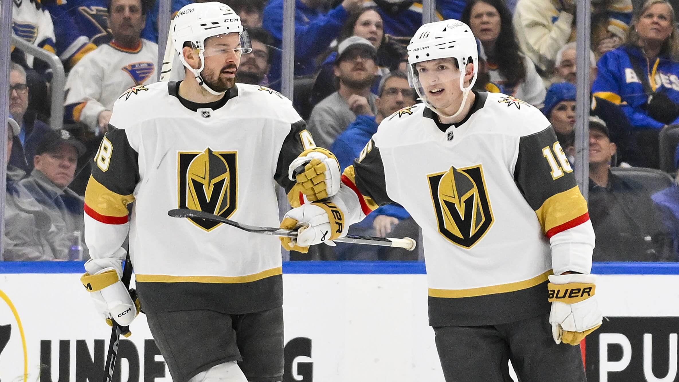 Golden Knights vs Blackhawks Prediction, Picks & Same-Game Parlay for Tonight’s NHL Game