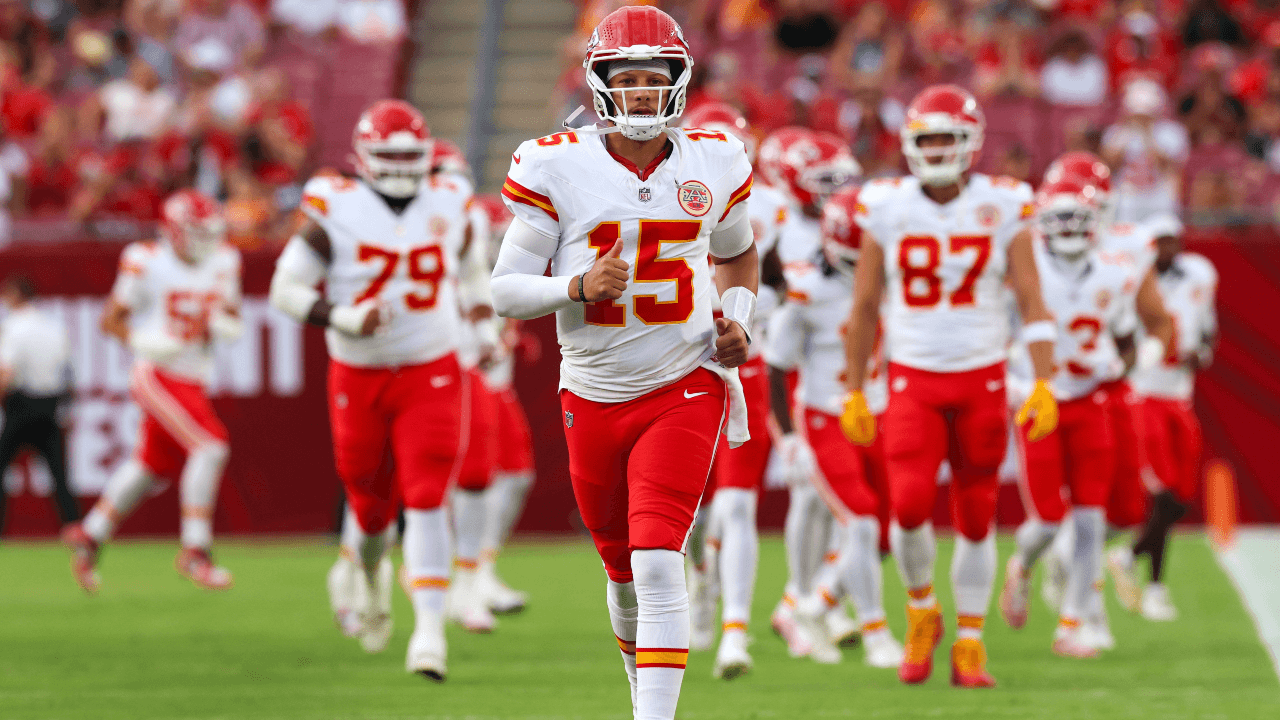 How To Bet - NFL Parlay Tips & Betting Strategy - Football Parlays Explained