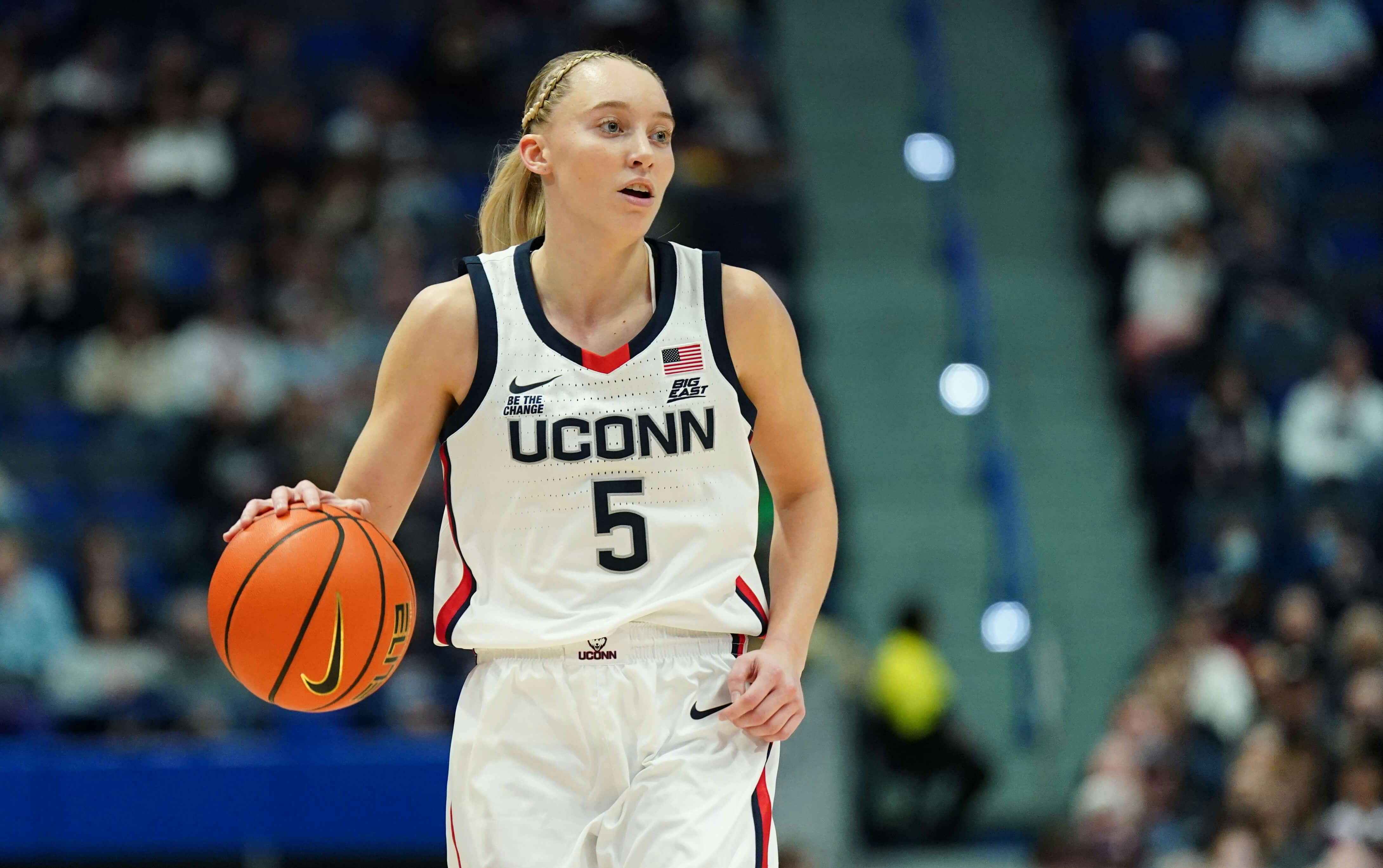 UConn Huskies guard Paige Bueckers (5) returns the ball against the Boston University Terriers in the first half at Harry A. Gampel Pavilion. Mandatory Credit: David Butler II-Imagn Images