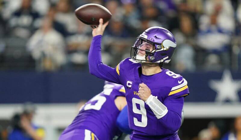 Minnesota Vikings quarterback J.J. McCarthy (9) throws the ball. 